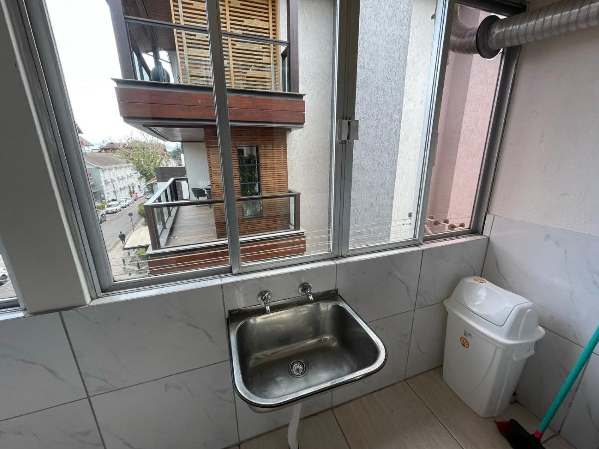 Apartamento Para 9 Pessoas - Blumenhaus 201 - Uma Quadra Da Rua Coberta! Грамаду Экстерьер фото